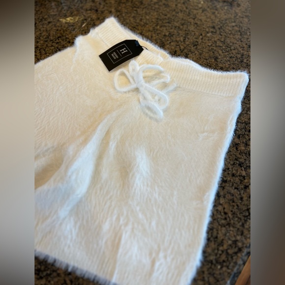 Fuzzy high waisted off white shorts. NWT - Picture 6 of 15